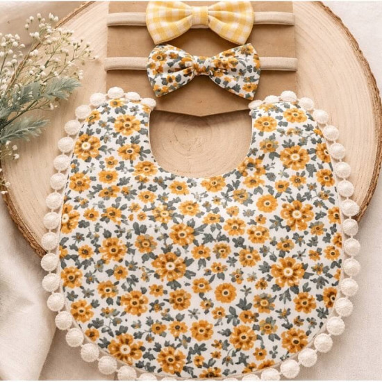 Personalised Floral Bib Set Personalised Floral Bib Set